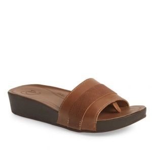 Olukai Ola Huna leather wedge sandal Size 10 M
